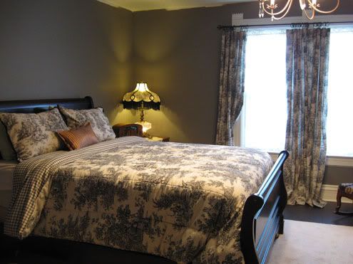 Bed E Bedroom 21 Apri 2010